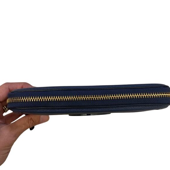 Tory Burch Navy Blue Continental Zip Up Amanda Wallet - Picture 8 of 8